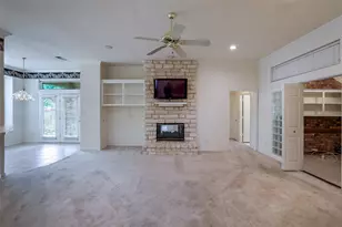 4734 Village Oak Dr, Arlington, TX 76017 - Photo 13