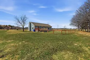 103 Colt Dr, Sadler, TX 76264 - Photo 17