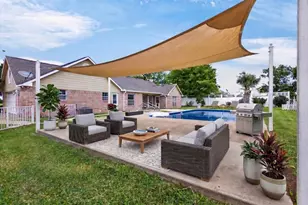 626 E Eubank St, Mabank, TX 75147 - Photo 23