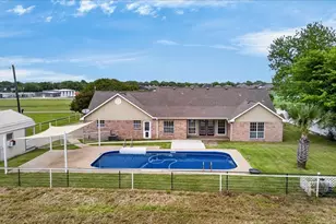 626 E Eubank St, Mabank, TX 75147 - Photo 25