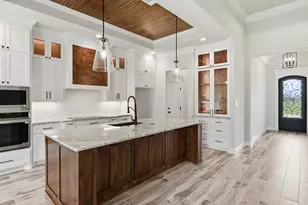 3711 Tremont Ln, Granbury, TX 76049 - Photo 11
