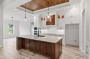 3711 Tremont Ln, Granbury, TX 76049 - Photo 13