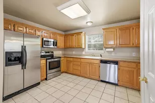 210 Bryant St, Pottsboro, TX 75076 - Photo 11