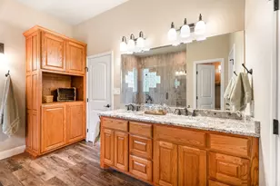 10008 Flight Plan Dr, Granbury, TX 76049 - Photo 23