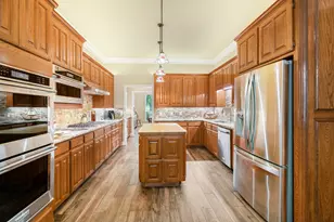 10008 Flight Plan Dr, Granbury, TX 76049 - Photo 11