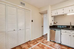 7640 W Greenway Blvd, Dallas, TX 75209 - Photo 11