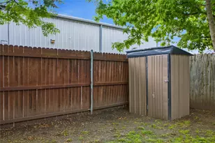 1428 S Austin St, Sherman, TX 75090 - Photo 23