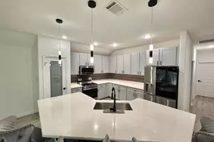 1134 Vintage Ave, Gainesville, TX 76240 - Photo 9