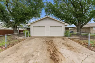 1729 Jenkins Ln, Glenn Heights, TX 75154 - Photo 21