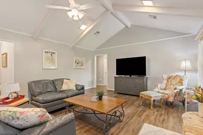 9920 Sandalwood Drive, Woodway, TX 76712 - Photo 11