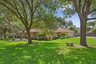 9920 Sandalwood Dr, Woodway, TX 76712 - Photo 5