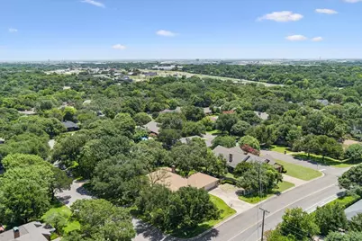 9920 Sandalwood Drive, Woodway, TX 76712 - Photo 3