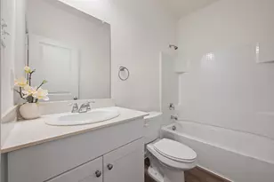 8 Glen Crossings Rd, Edgecliff Village, TX 76134 - Photo 15