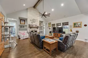 252 Agua Linda Dr, Godley, TX 76044 - Photo 17