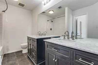 630 W Canty Street #B6, Dallas, TX 75208 - Photo 17