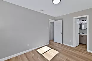 3205 McCollum St, Irving, TX 75061 - Photo 11