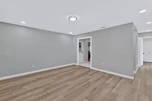 3205 McCollum St, Irving, TX 75061 - Photo 3