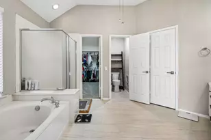 1318 Pinehurst Dr, Lewisville, TX 75077 - Photo 17