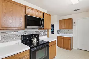 6308 St James Pl, Denton, TX 76210 - Photo 9