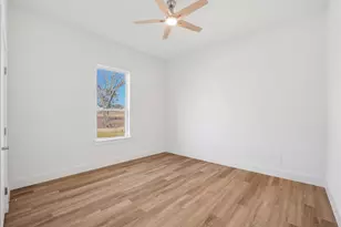 328 Slimp Blf, Azle, TX 76020 - Photo 27