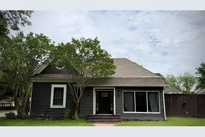 301 Forrest Avenue, Cleburne, TX 76033 - Photo 1
