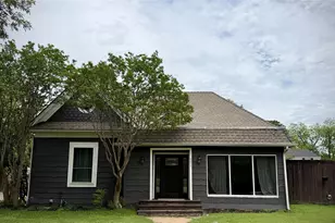 301 Forrest Ave, Cleburne, TX 76033 - Photo 1