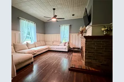 301 Forrest Avenue, Cleburne, TX 76033 - Photo 7