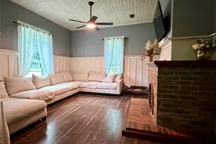 301 Forrest Ave, Cleburne, TX 76033 - Photo 7