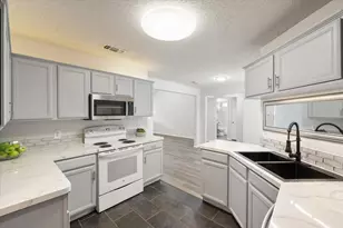 653 Ozark Ave, Burleson, TX 76028 - Photo 13