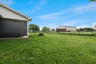 6005 Hawkeye Rd, Krum, TX 76249 - Photo 25