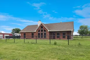 6005 Hawkeye Rd, Krum, TX 76249 - Photo 7