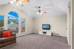 2815 S Serrano, Grand Prairie, TX 75054 - Photo 23