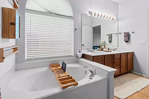 2815 S Serrano, Grand Prairie, TX 75054 - Photo 19