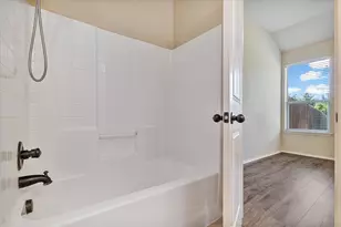 345 Orbit Dr, Lavon, TX 75166 - Photo 17