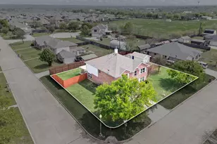 1040 Canyon Dr, Justin, TX 76247 - Photo 3