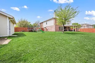 1040 Canyon Dr, Justin, TX 76247 - Photo 9