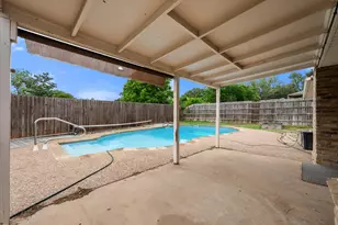 213 Meadowhill Dr, Benbrook, TX 76126 - Photo 27