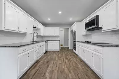 213 Meadowhill Drive, Benbrook, TX 76126 - Photo 15
