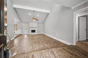 213 Meadowhill Dr, Benbrook, TX 76126 - Photo 9