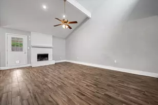 213 Meadowhill Dr, Benbrook, TX 76126 - Photo 11