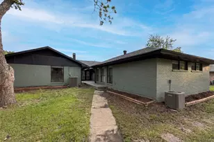 3255 Whitehall Dr, Dallas, TX 75229 - Photo 5