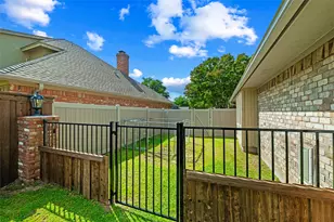 6004 Lakehurst Dr, Arlington, TX 76016 - Photo 7