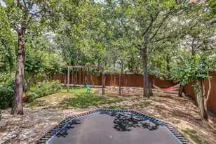 100 Bentwood Ct, Denton, TX 76210 - Photo 29