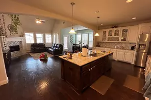 316 Warwick Blvd, Lewisville, TX 75056 - Photo 11