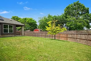 113 Brighton Dr, DeSoto, TX 75115 - Photo 35