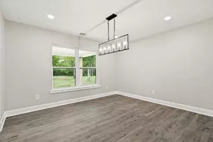 512 Grandview Dr, Granbury, TX 76049 - Photo 13