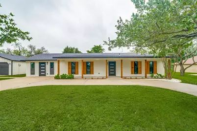 512 Grandview Drive, Granbury, TX 76049 - Photo 1