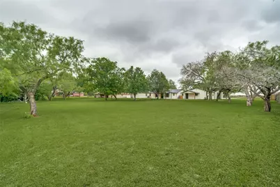 512 Grandview Drive, Granbury, TX 76049 - Photo 33