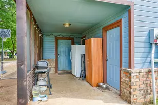 406 W Elm St, Collinsville, TX 76233 - Photo 35