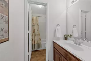 1121 Hidden Lake Dr, Burleson, TX 76028 - Photo 25
